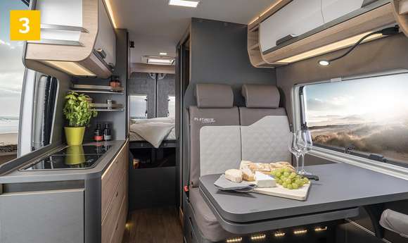 KNAUS Camper Van – schwebender Dinettentisch mit variabler Sitzbank