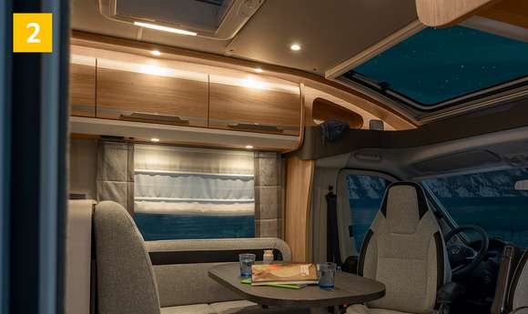 Teilintegrierte Reisemobile von KNAUS 2022 mit dimmbarer Ambientenbeleuchtung
