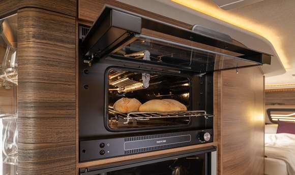 Gasbackofen im KNAUS SUN I 2-Achser