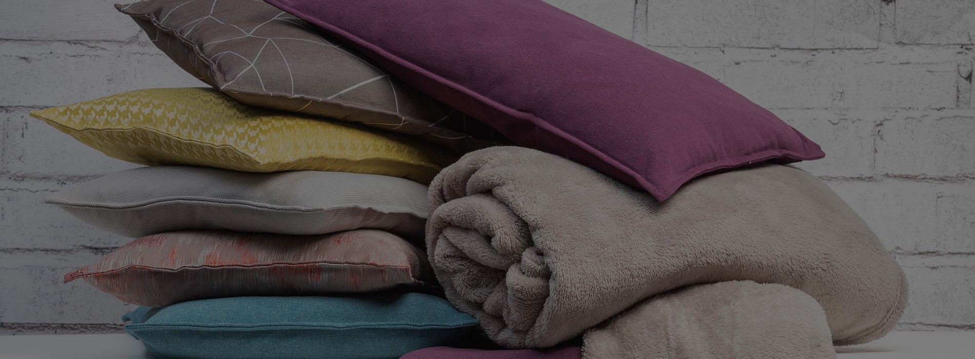 Die COZY HOME Polsterstoffe für Ihr KNAUS Freizeitfahrzeug